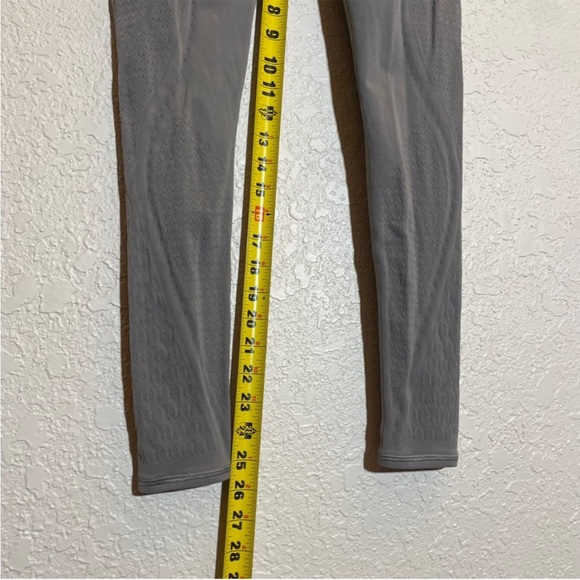 Bundle Lululemon athletic set sports bra and leggings - Picture 12 of 12